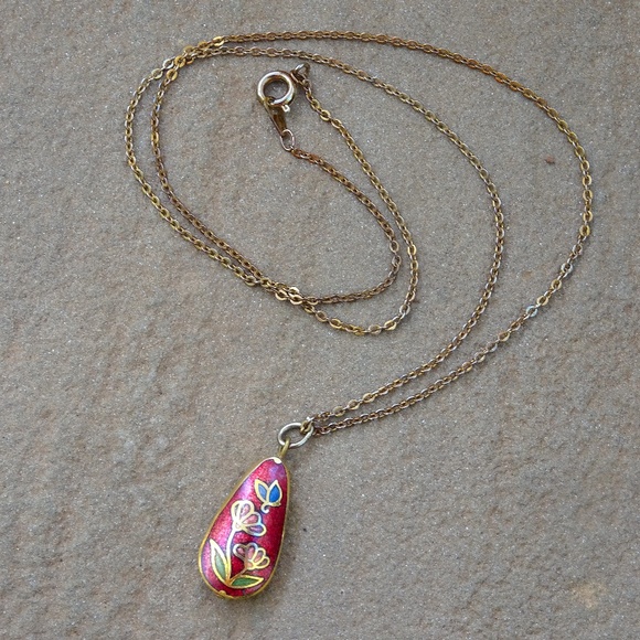 Jewelry - Vintage Floral Cloisonné Enamel Red Teardrop Pendant Necklace